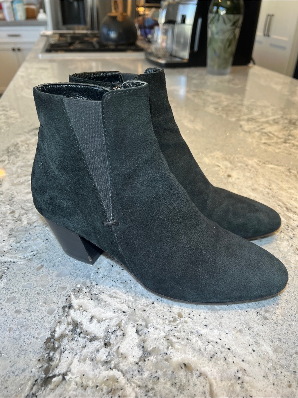 Aquatalia Faylynn Weatherproof Suede Black Booties Size 7 NWOB